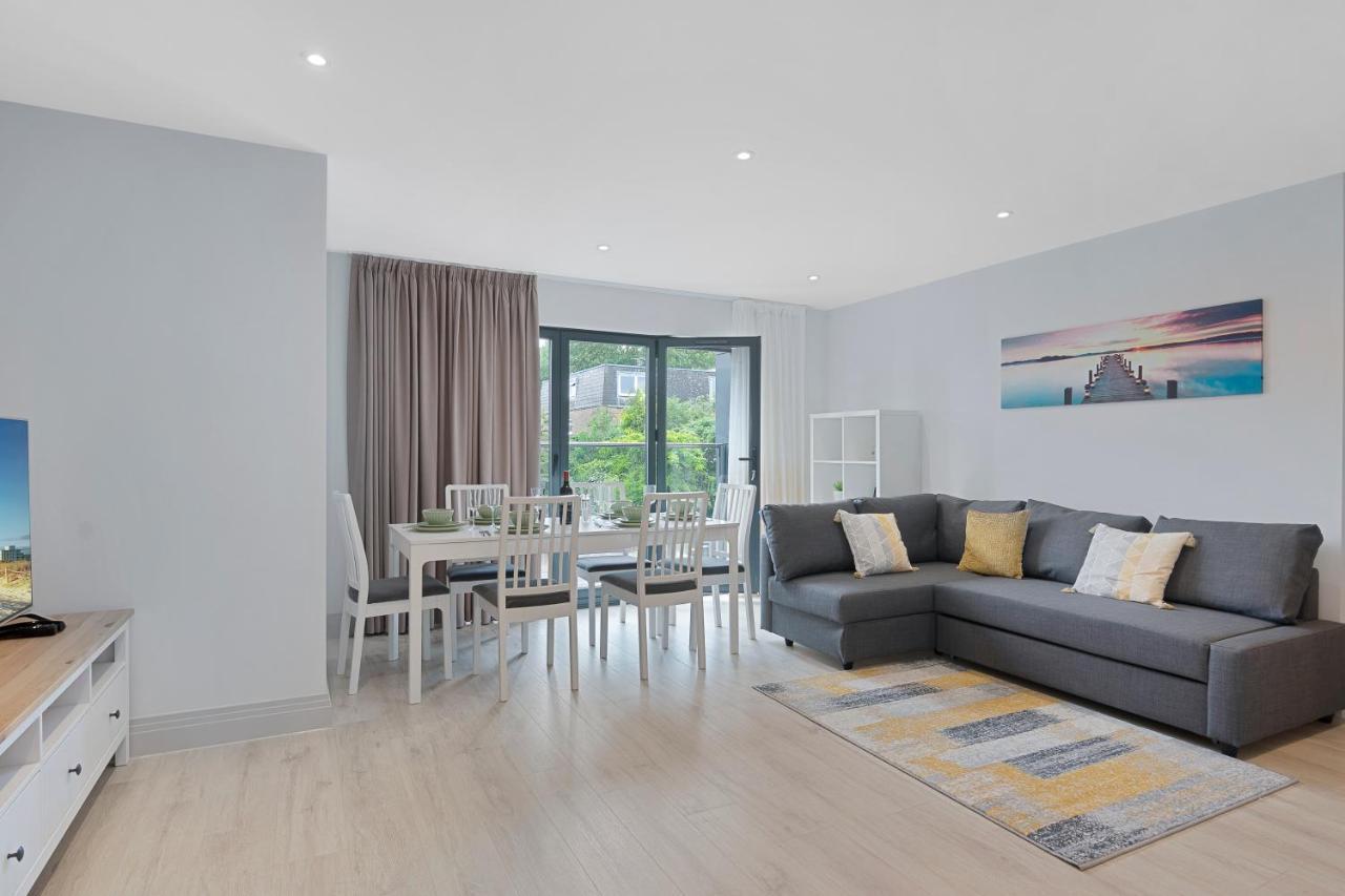 Spacious, 3 Bedroom, 2 Bathroom, Surbiton Exterior photo