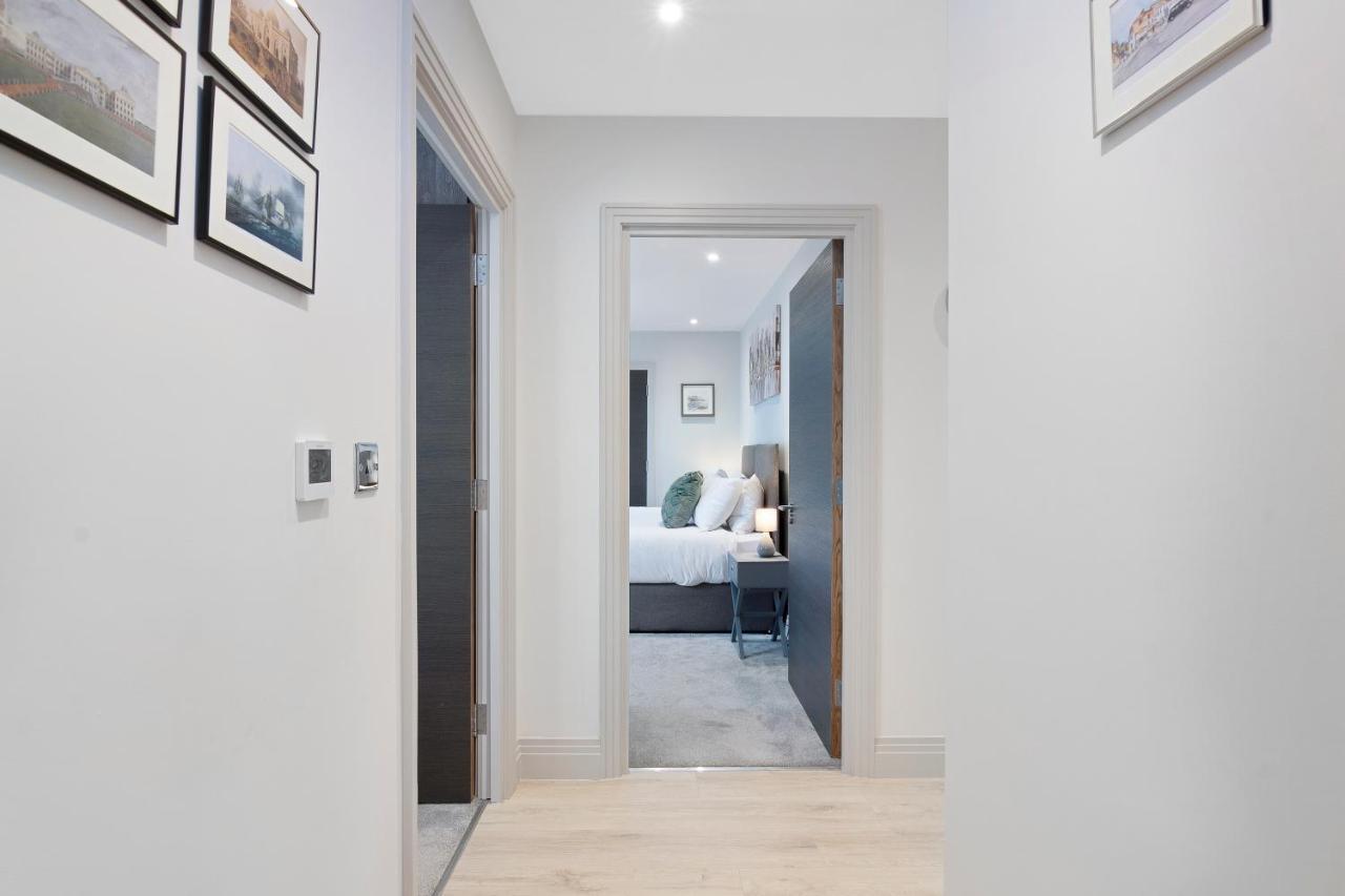 Spacious, 3 Bedroom, 2 Bathroom, Surbiton Exterior photo