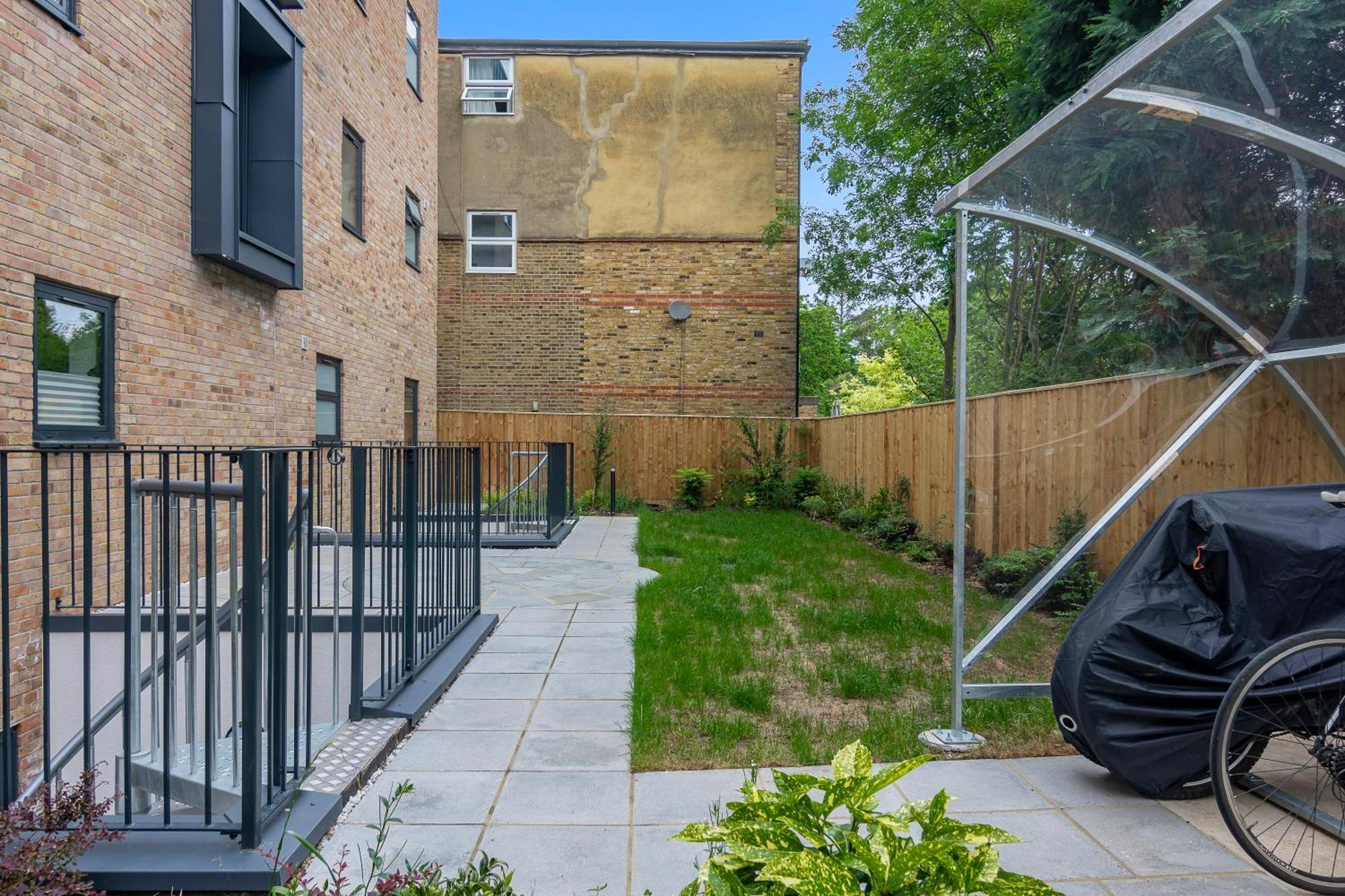 Spacious, 3 Bedroom, 2 Bathroom, Surbiton Exterior photo
